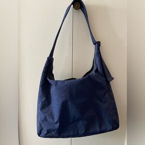BAGGU navy blue shoulder bag